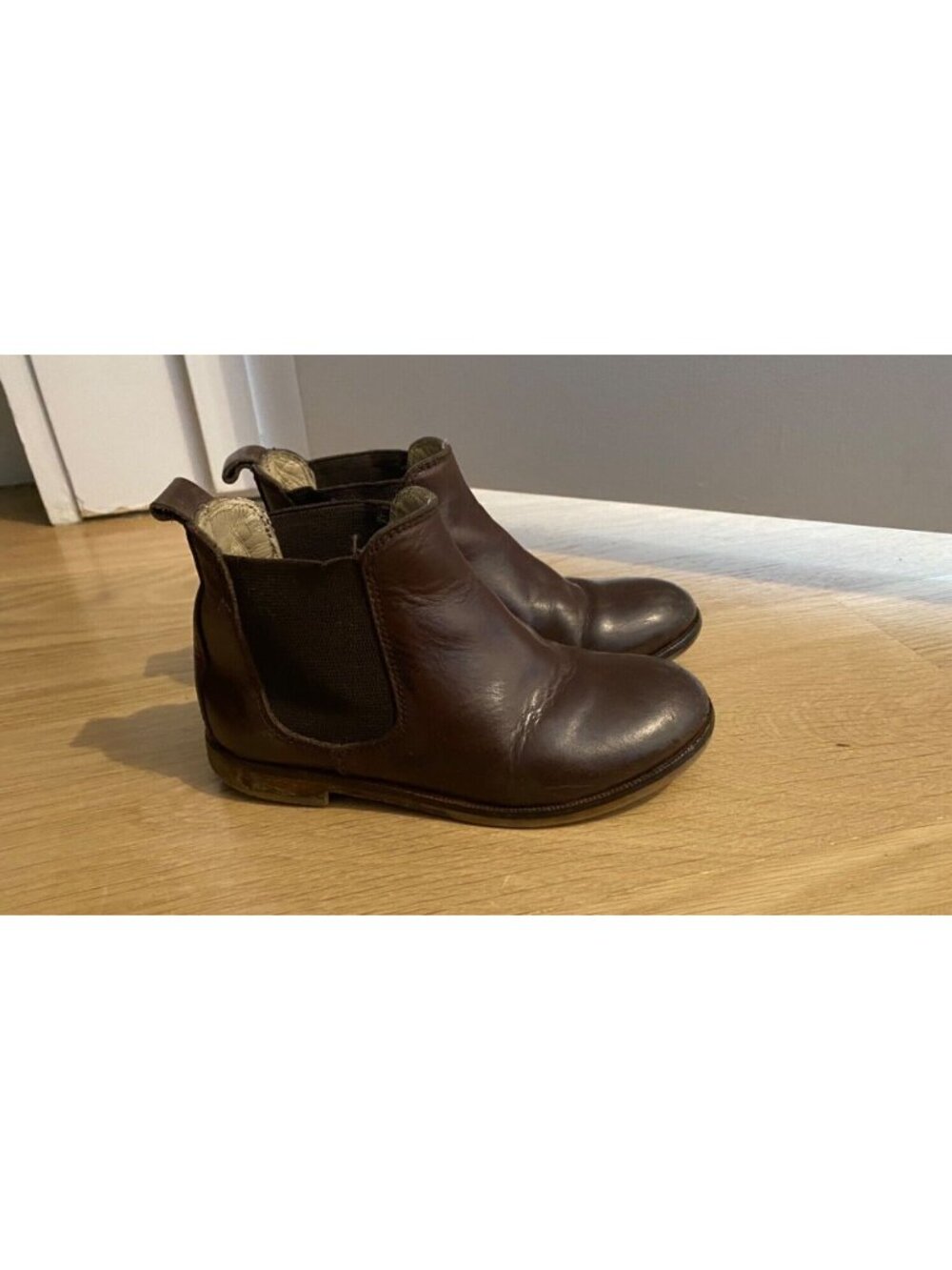 Bonpoint patty boots cocoa size 24 runs big